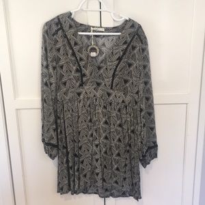 Patterned short waist dress